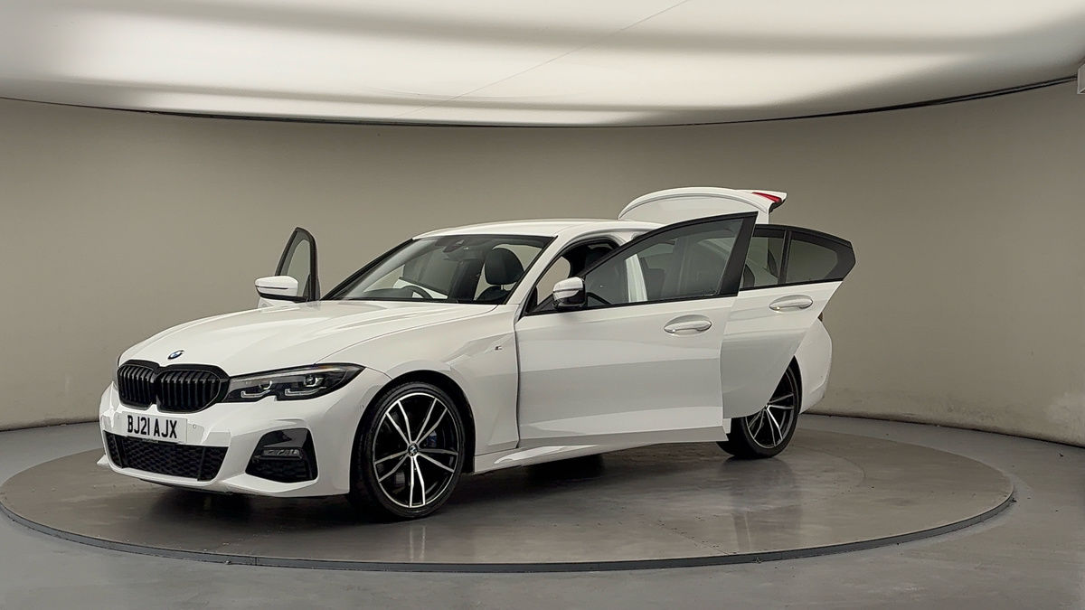 BMW 3 Series Image 22