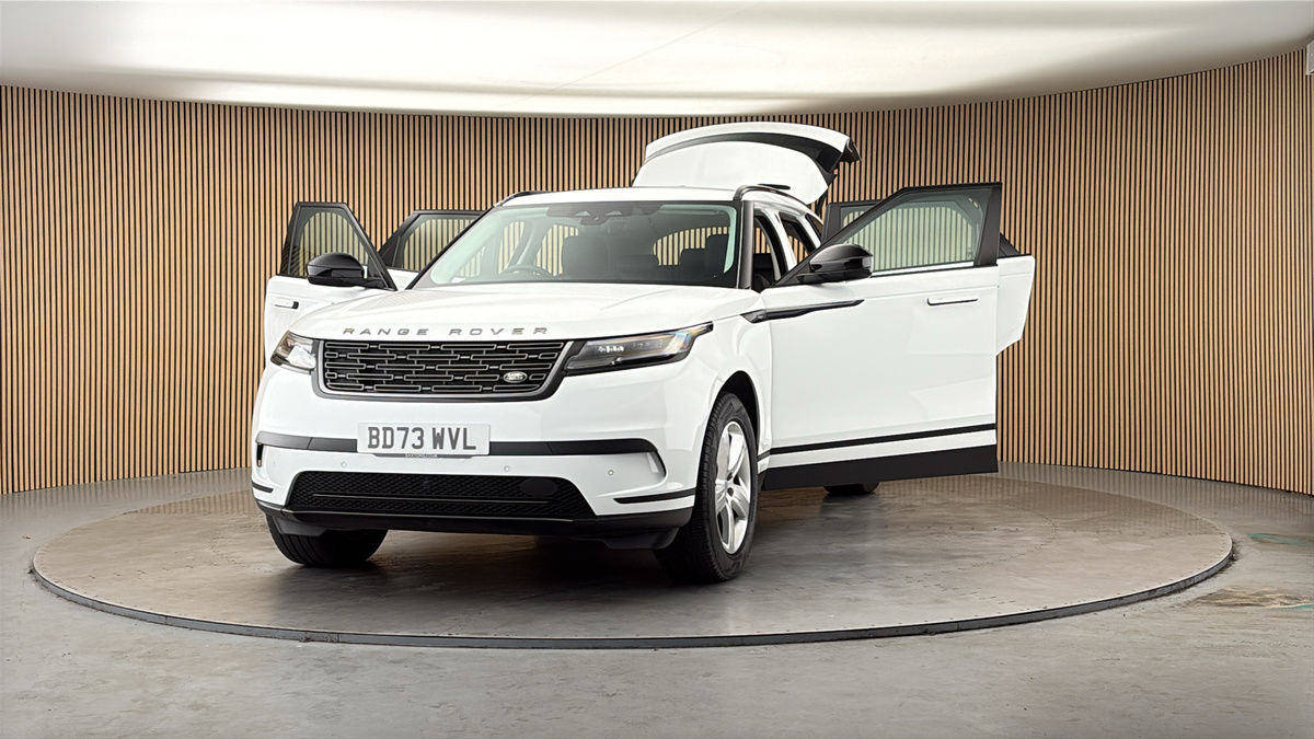 More views of Land Rover Range Rover Velar