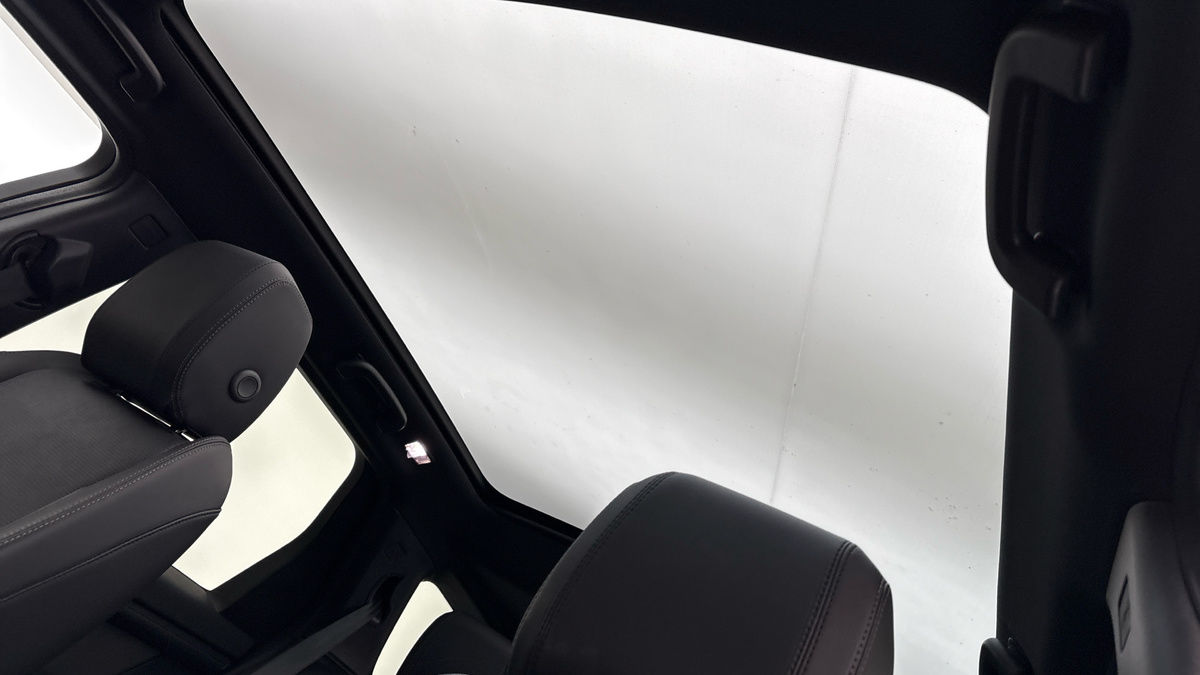 Land Rover Discovery Sport Image 6