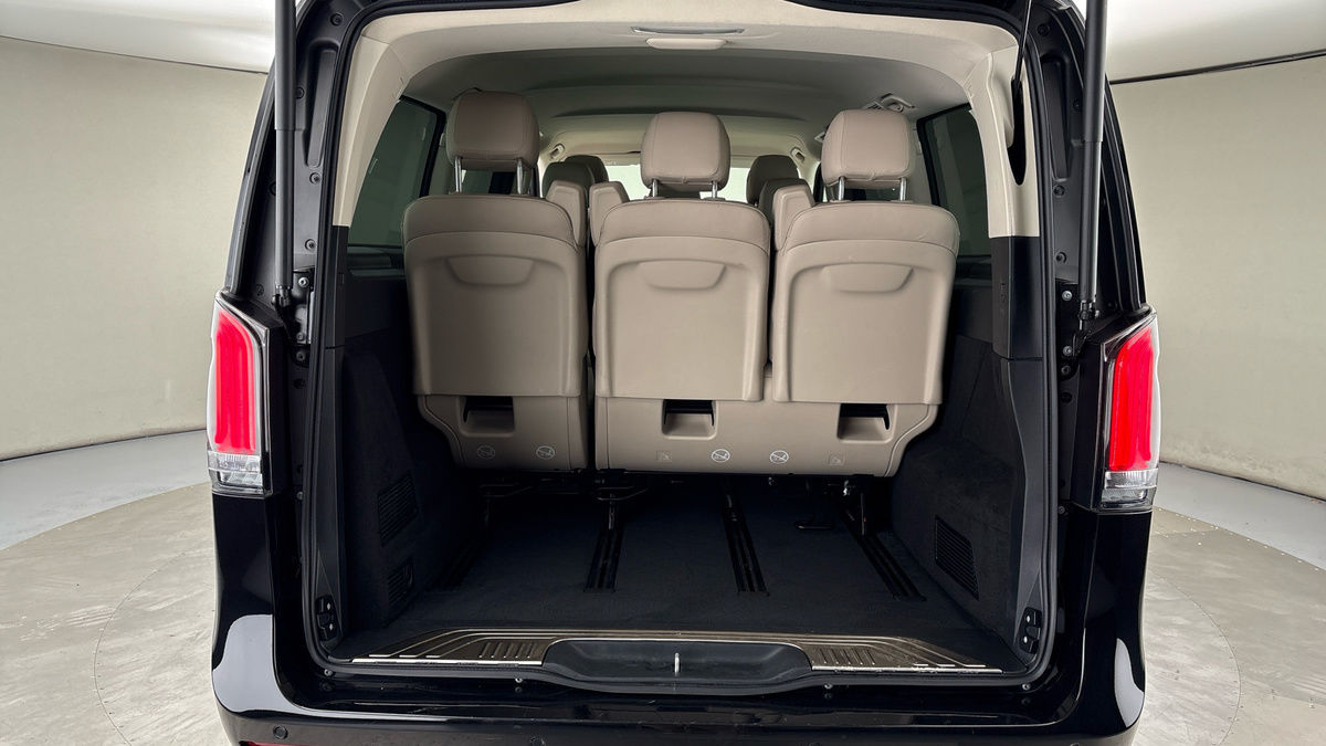 Mercedes-Benz V Class Image 11