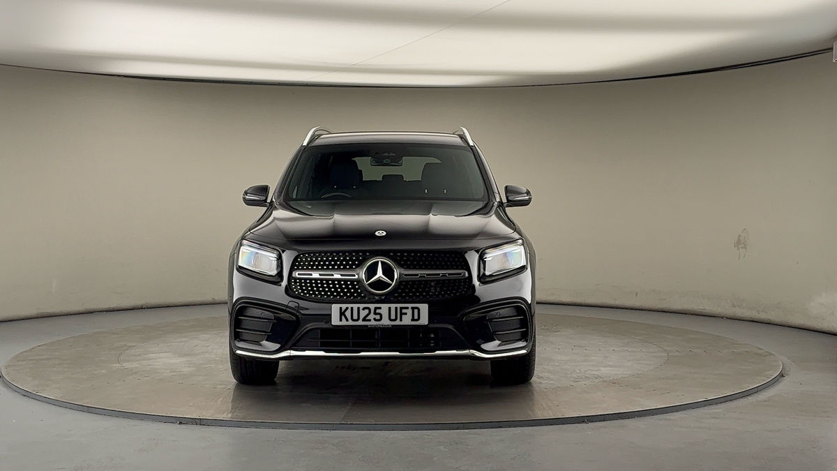 Mercedes-Benz GLB Image 3