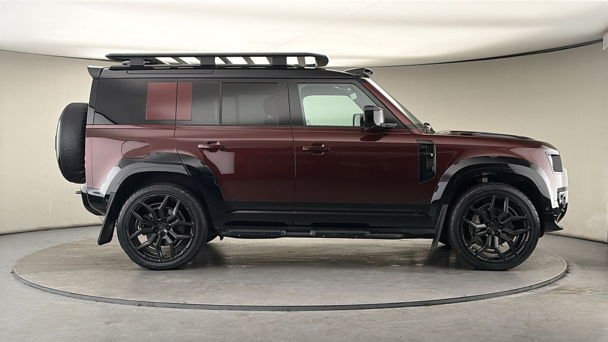 Land Rover Defender 110 Urban Image 16