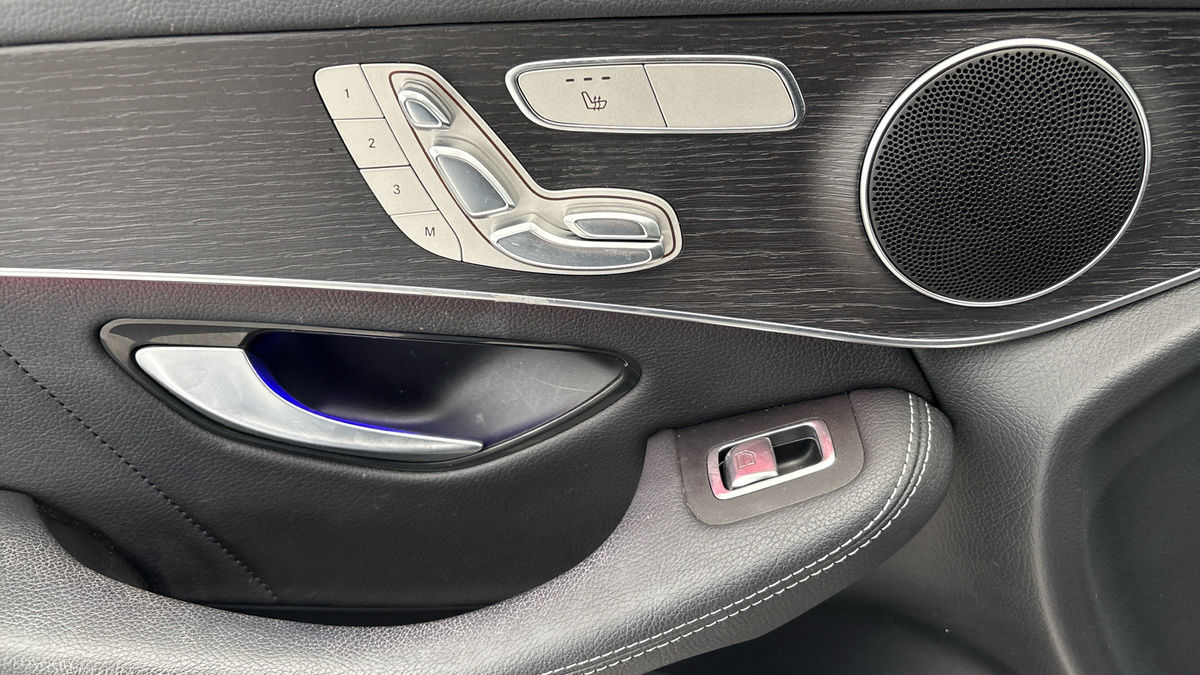 Mercedes-Benz GLC Image 19