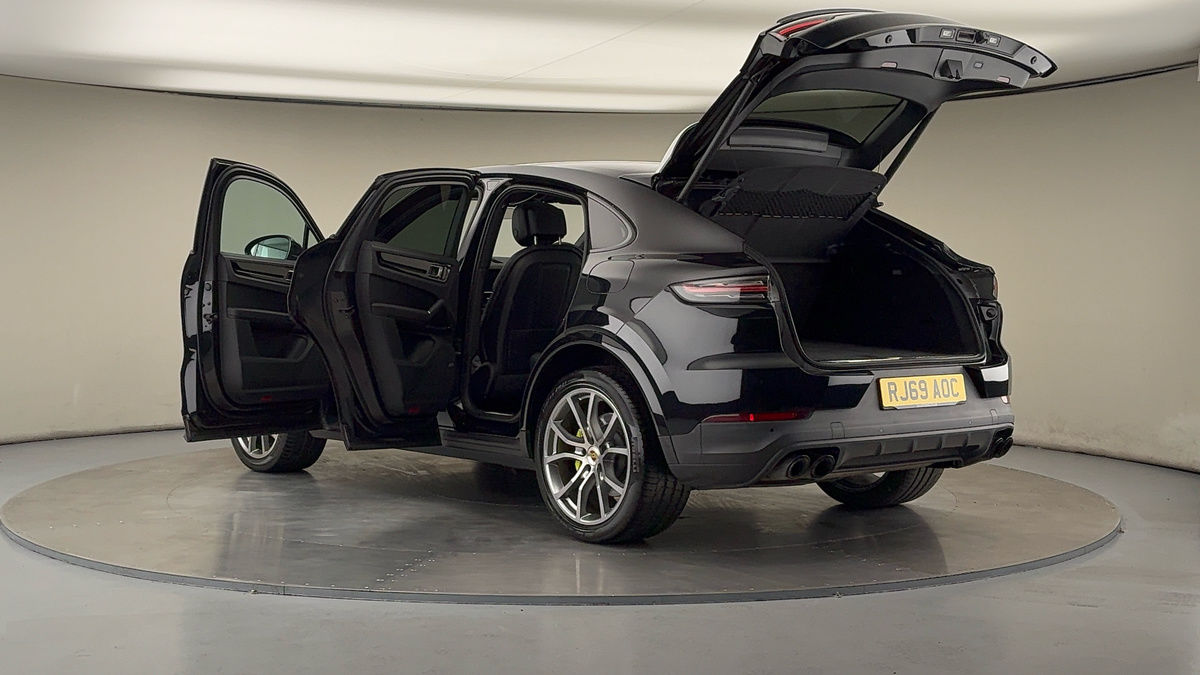 More views of Porsche Cayenne