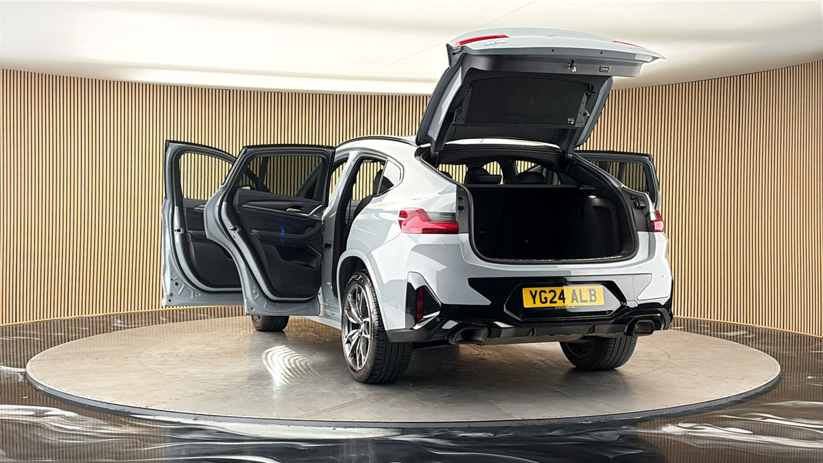 More views of BMW X4