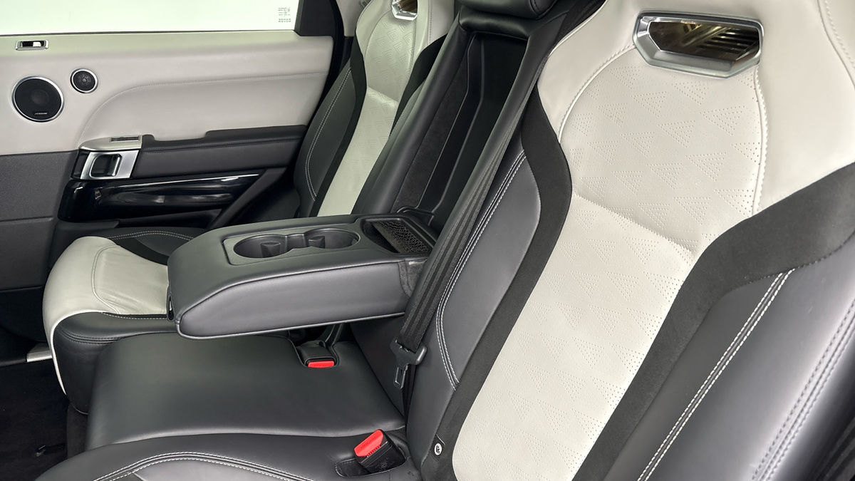 Land Rover Range Rover Sport Image 9