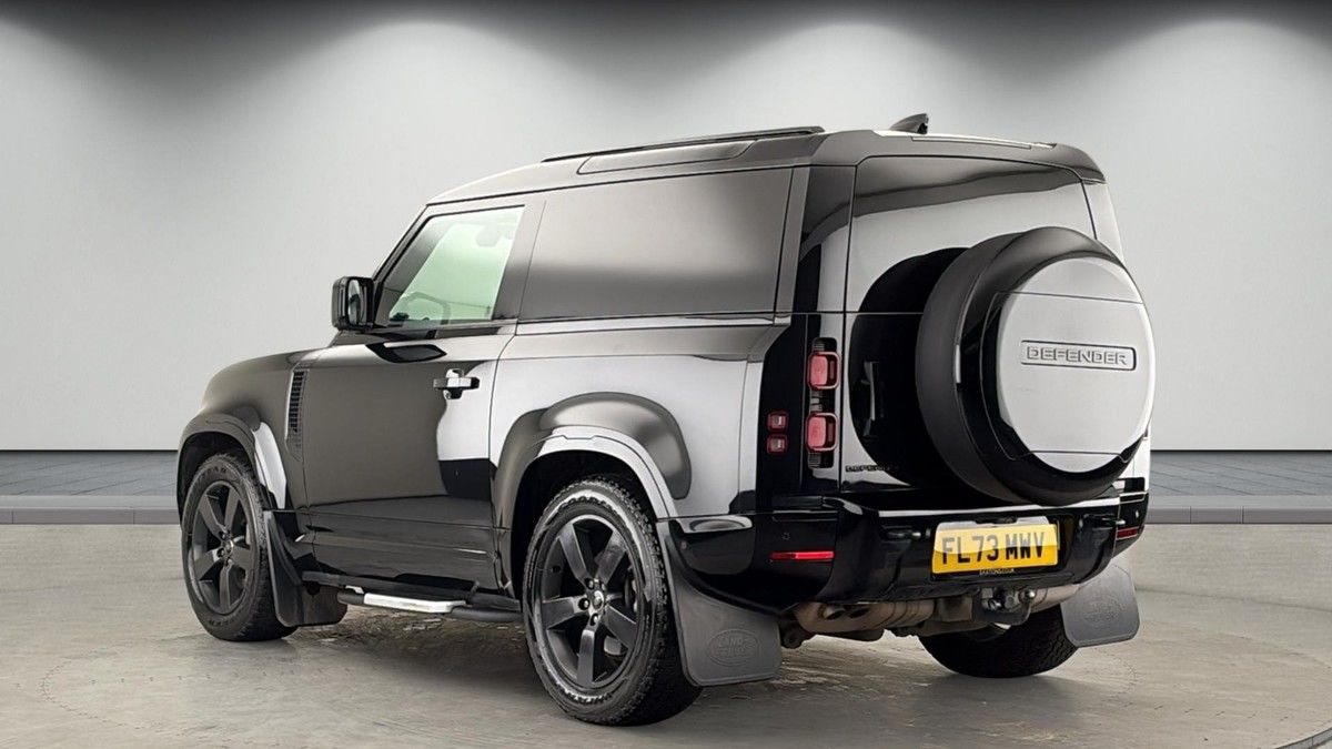 Land Rover Defender 90 Image 2