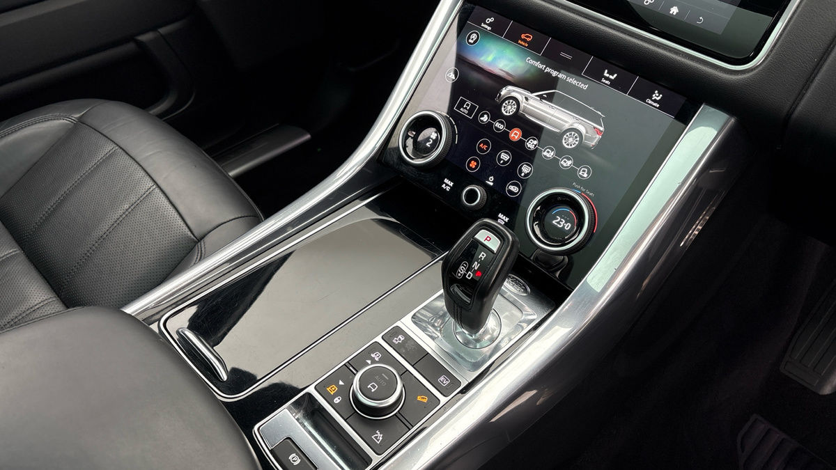 Land Rover Range Rover Sport Image 18