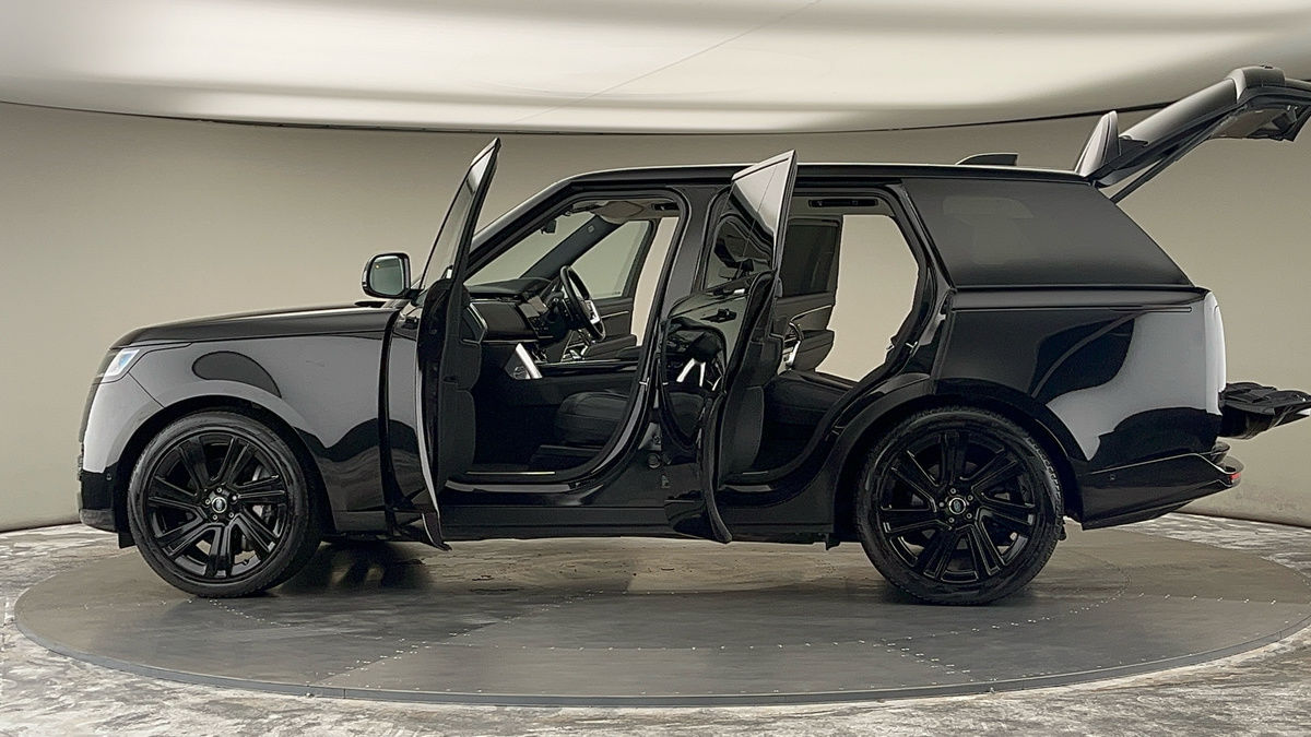 More views of Land Rover Range Rover