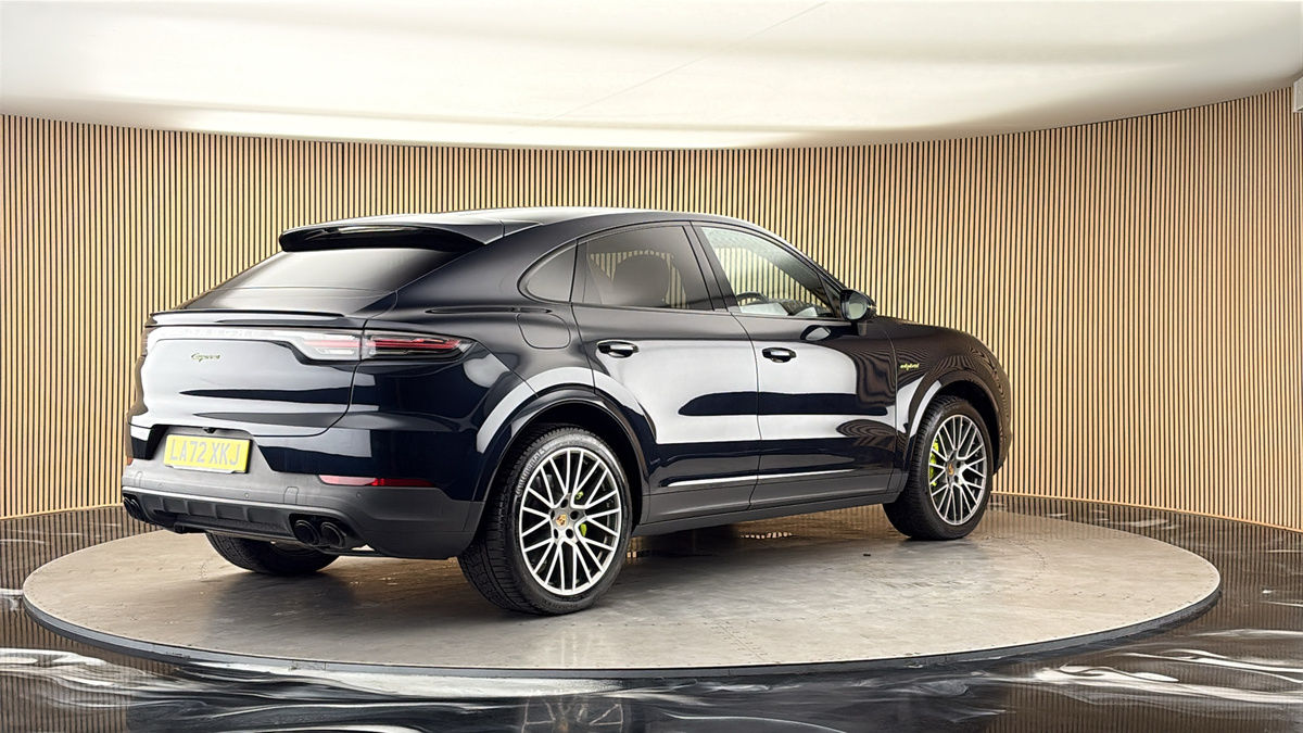 Porsche Cayenne Image 21