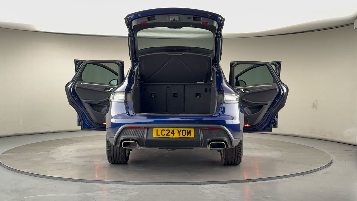 More views of Porsche Macan