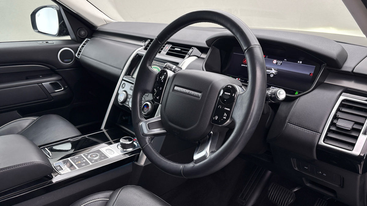 Land Rover Discovery Image 5