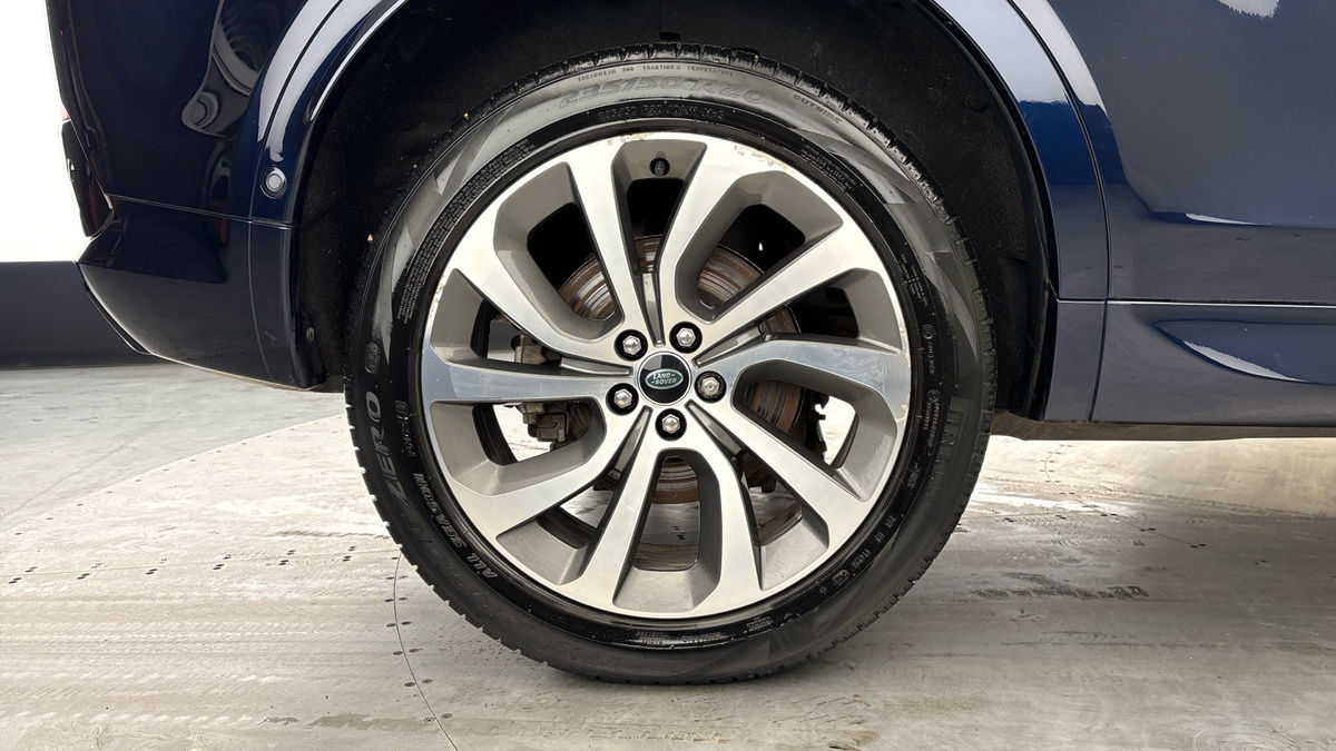 Land Rover Discovery Sport Image 10