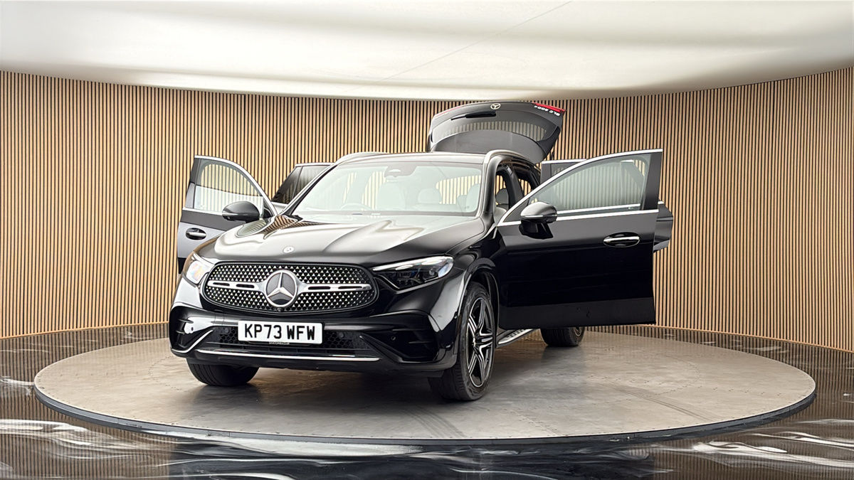 More views of Mercedes-Benz GLC
