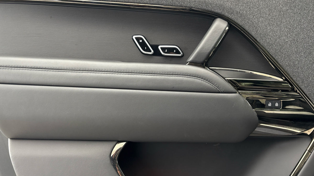 Land Rover Range Rover Sport Image 19