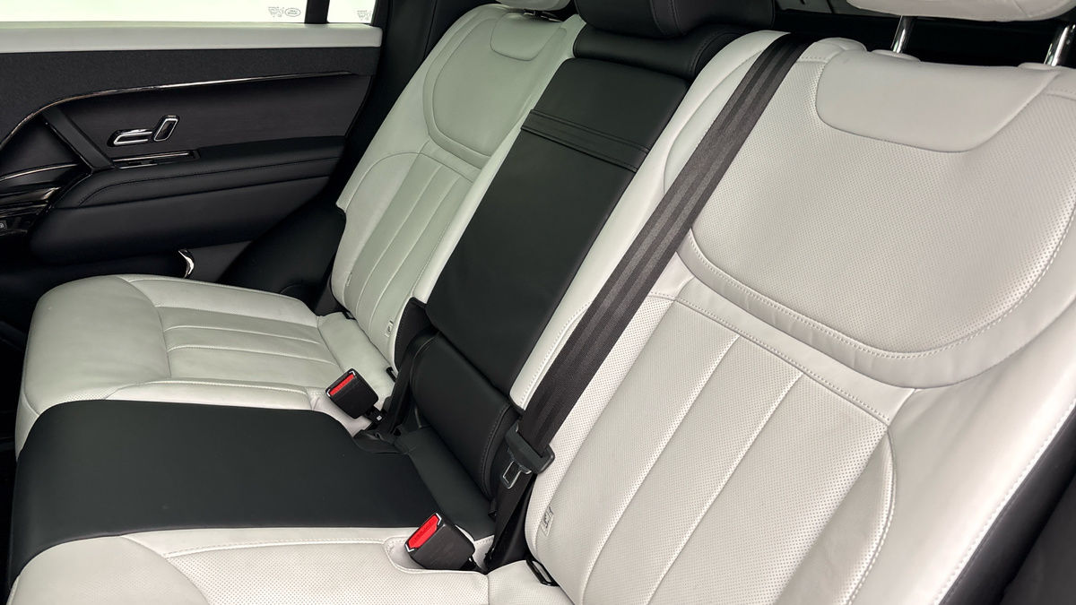 Land Rover Range Rover Sport Image 8