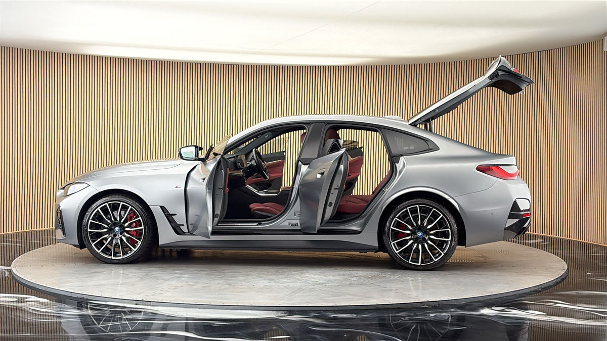 More views of BMW i4