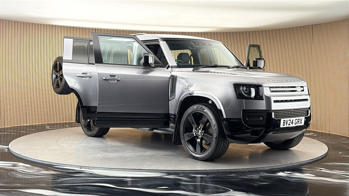 More views of Land Rover Defender 110