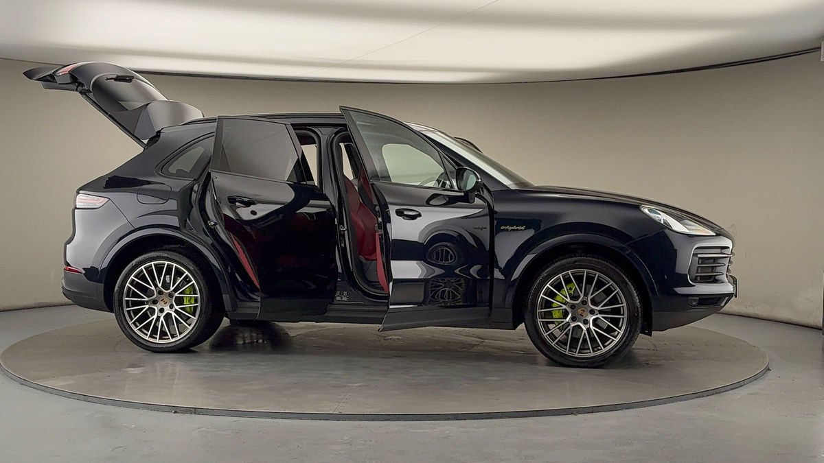 More views of Porsche Cayenne