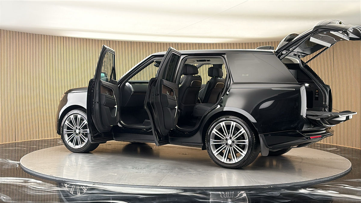 More views of Land Rover Range Rover