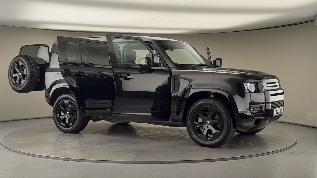 More views of Land Rover Defender 110