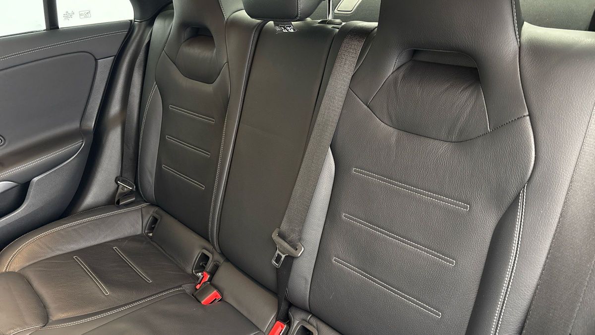 Mercedes-Benz CLA Image 8