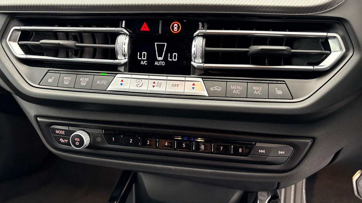 BMW 1 Series Image 9