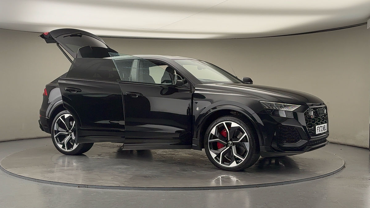 More views of Audi RSQ8