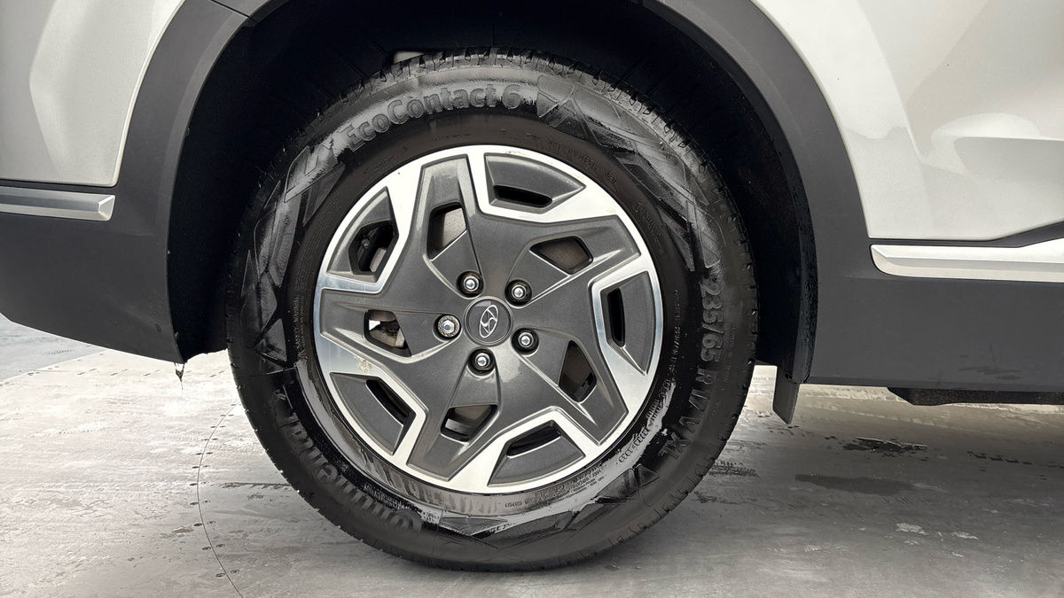 Hyundai Santa Fe Image 10