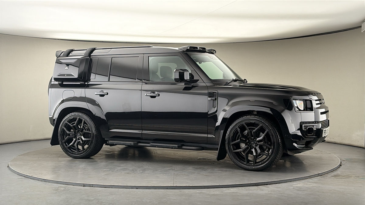 More views of Land Rover Defender 110