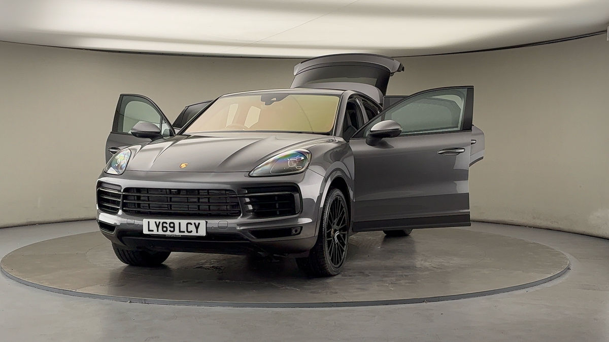 More views of Porsche Cayenne