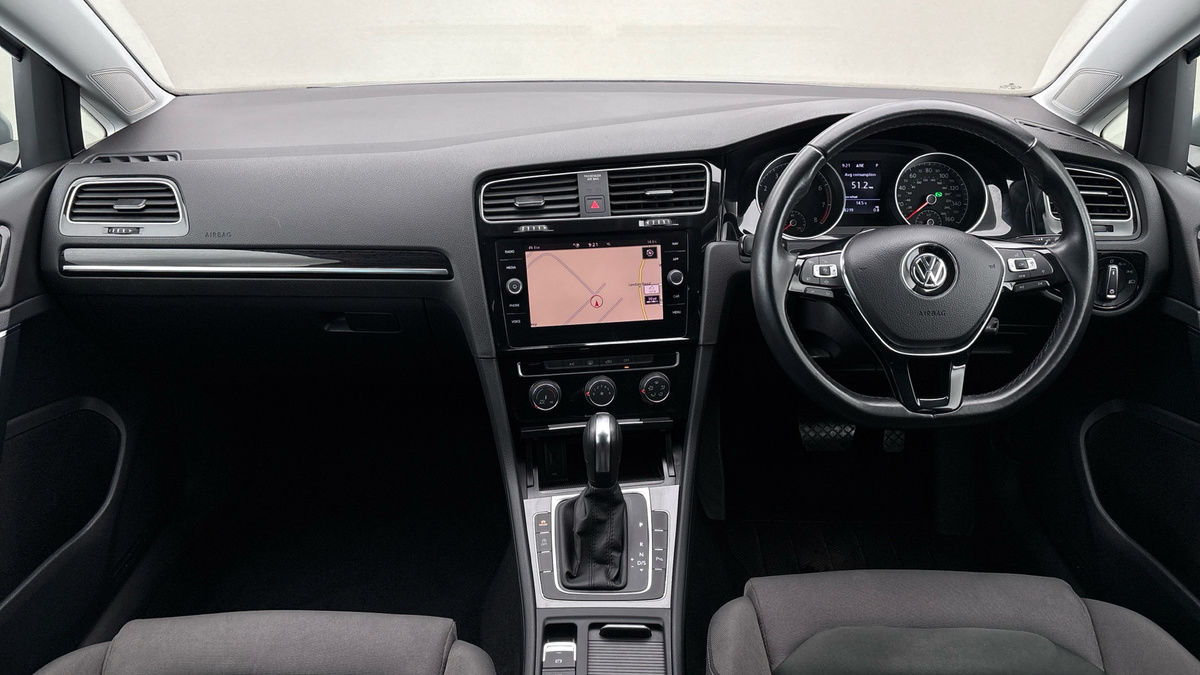 Volkswagen Golf Image 12