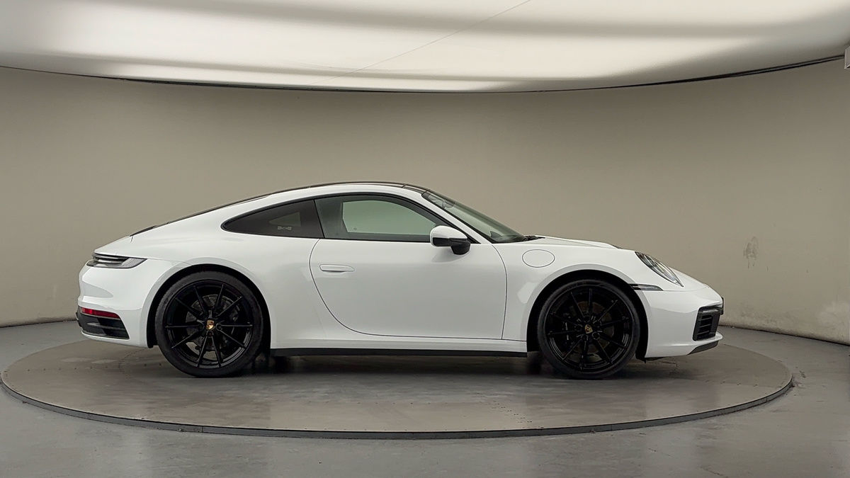 Porsche 911 Image 16