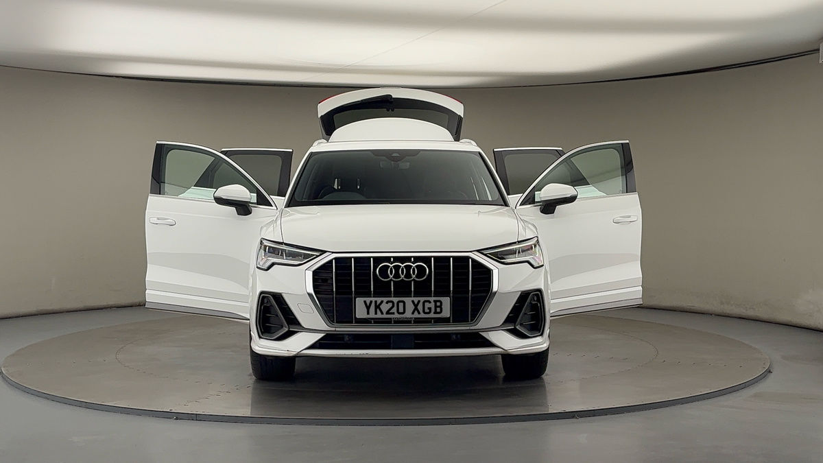 More views of Audi Q3