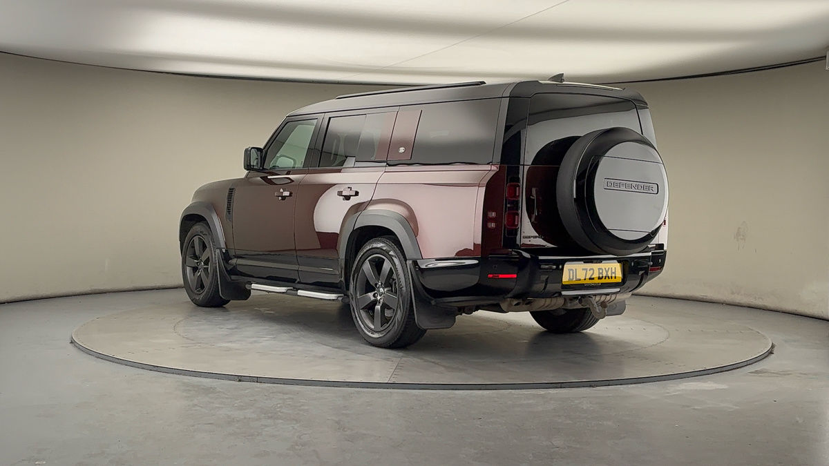 Land Rover Defender 130 Image 2