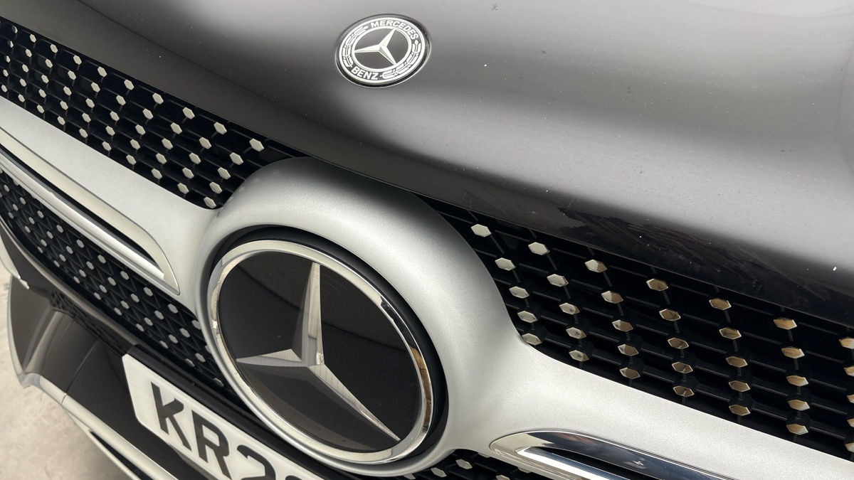 Mercedes-Benz GLE Image 24