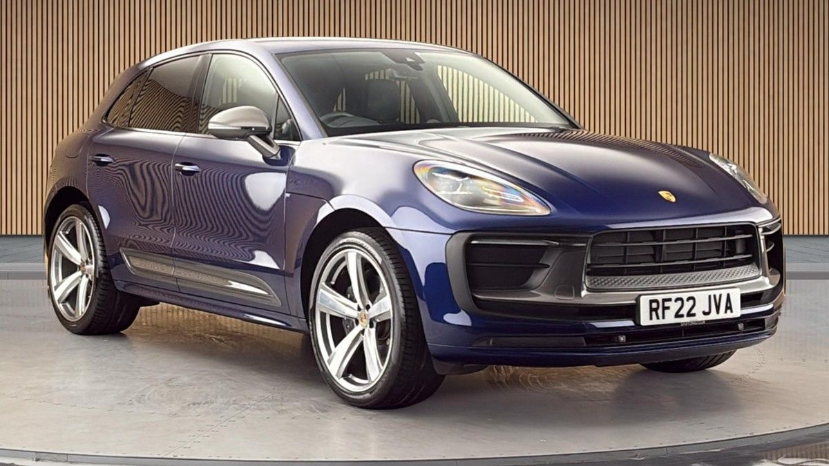 Porsche Macan Sticky Header Image