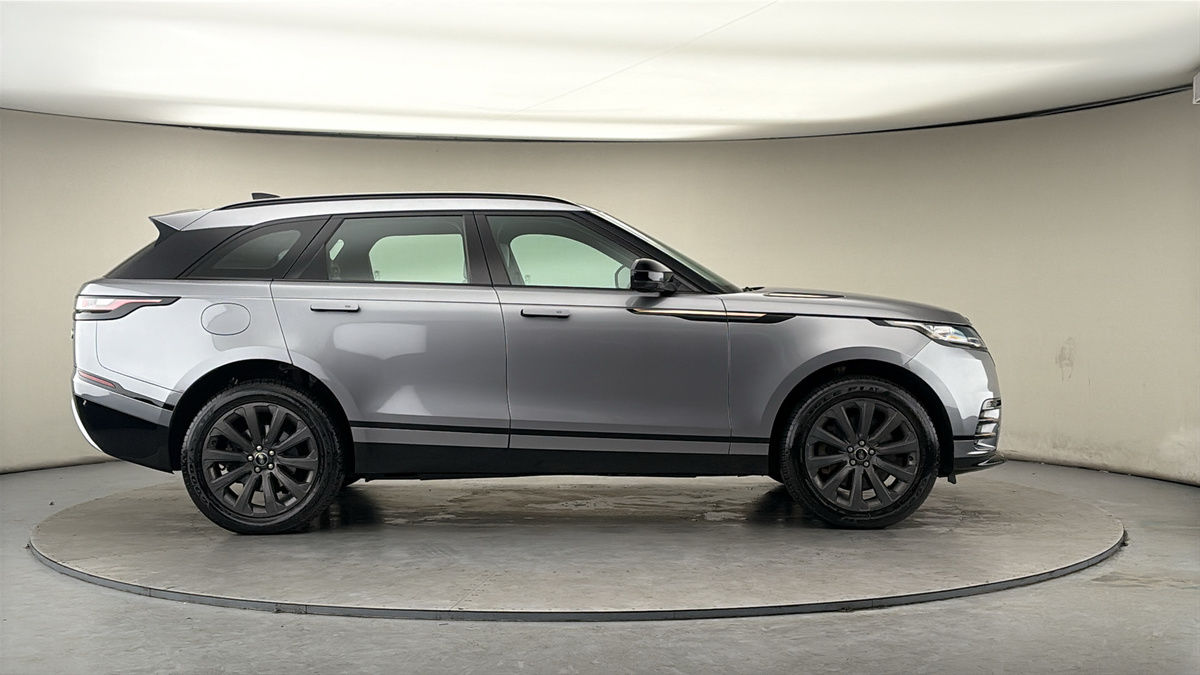 Land Rover Range Rover Velar Image 16