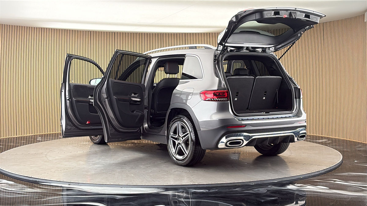 Mercedes-Benz GLB Image 23