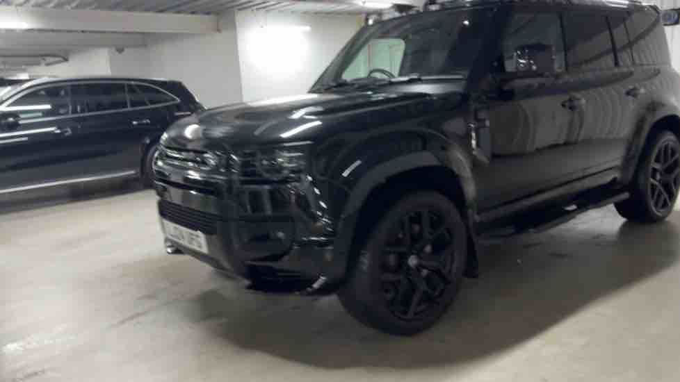 More views of Land Rover Defender 110
