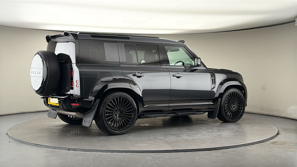 More views of Land Rover Defender 110