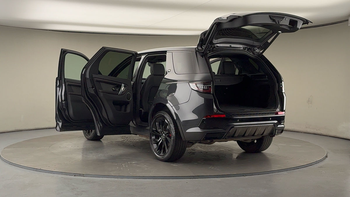 Land Rover Discovery Sport Image 23