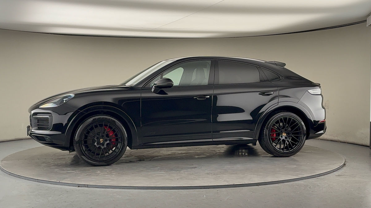 More views of Porsche Cayenne