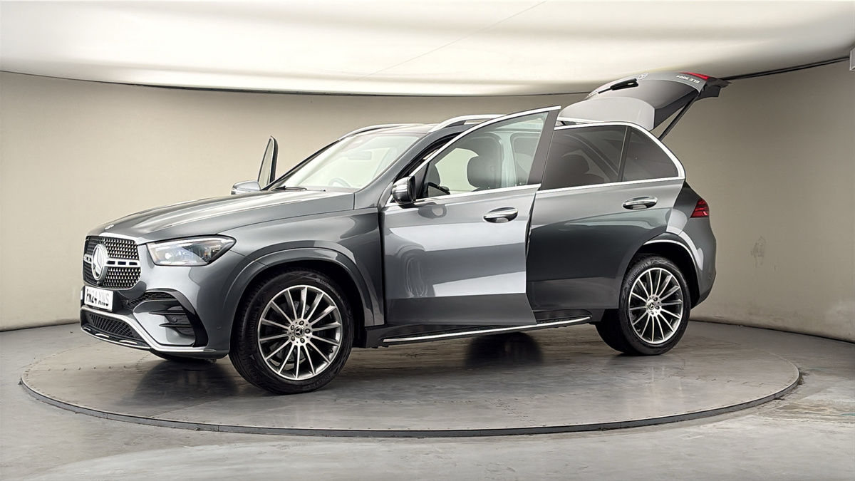 More views of Mercedes-Benz GLE