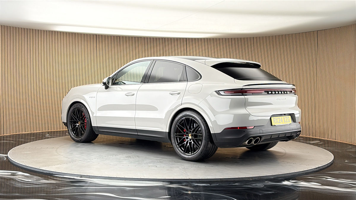More views of Porsche Cayenne
