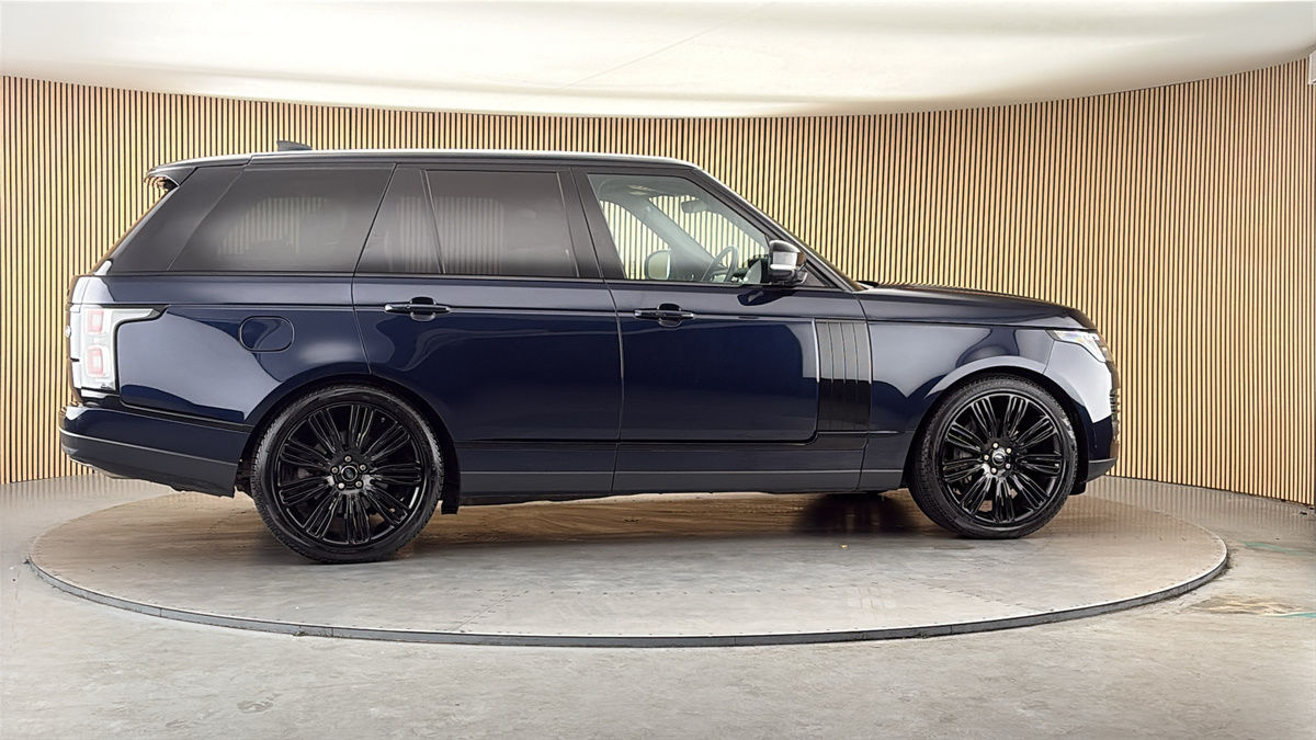 More views of Land Rover Range Rover