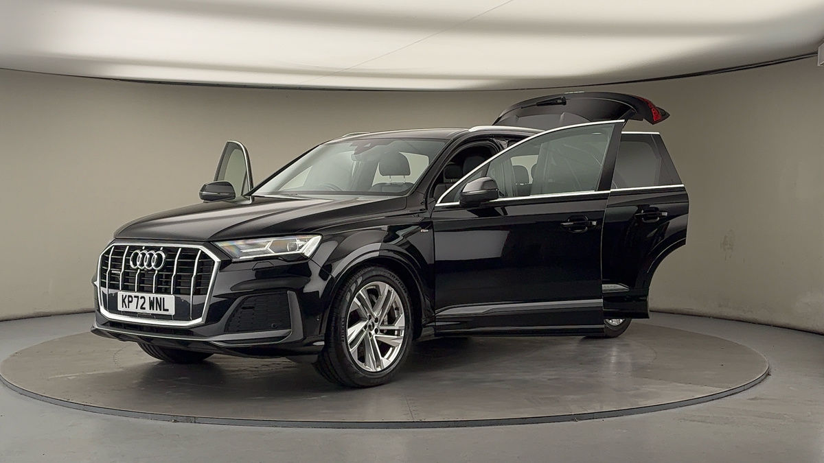 More views of Audi Q7