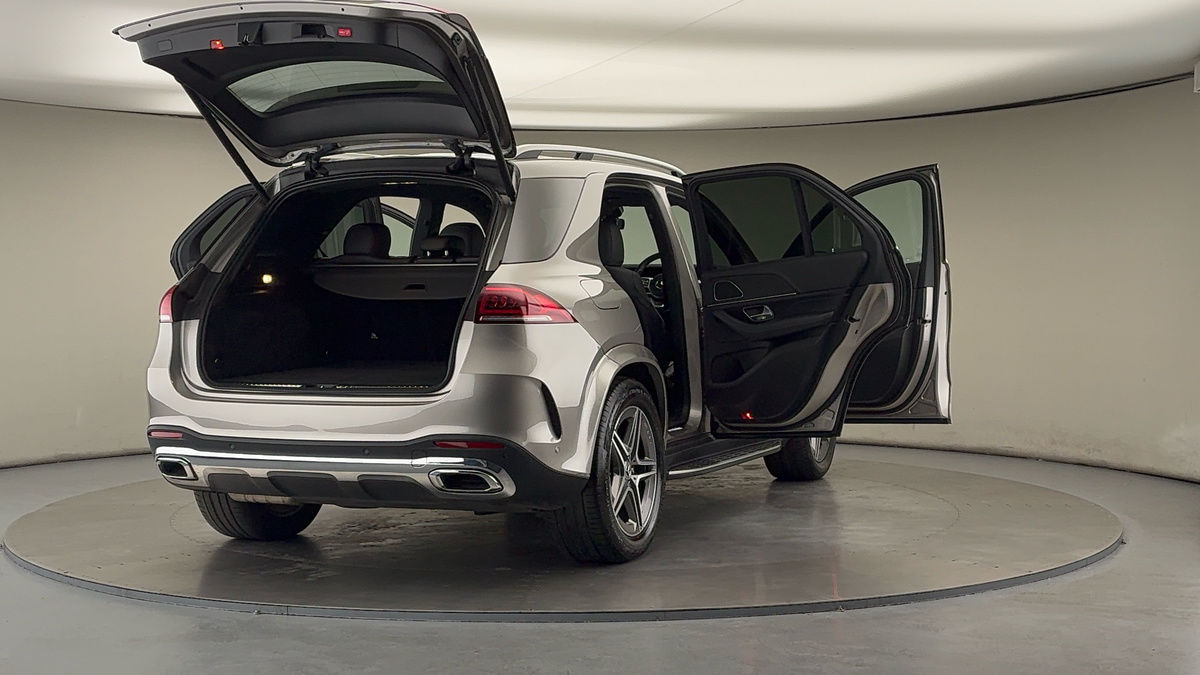 More views of Mercedes-Benz GLE