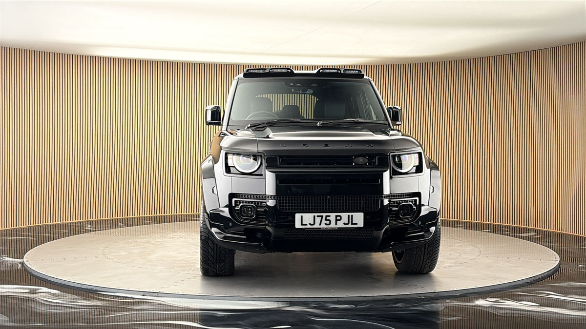 More views of Land Rover Defender 110