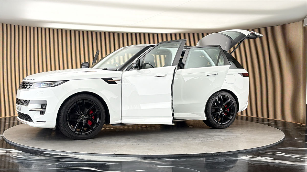 More views of Land Rover Range Rover Sport
